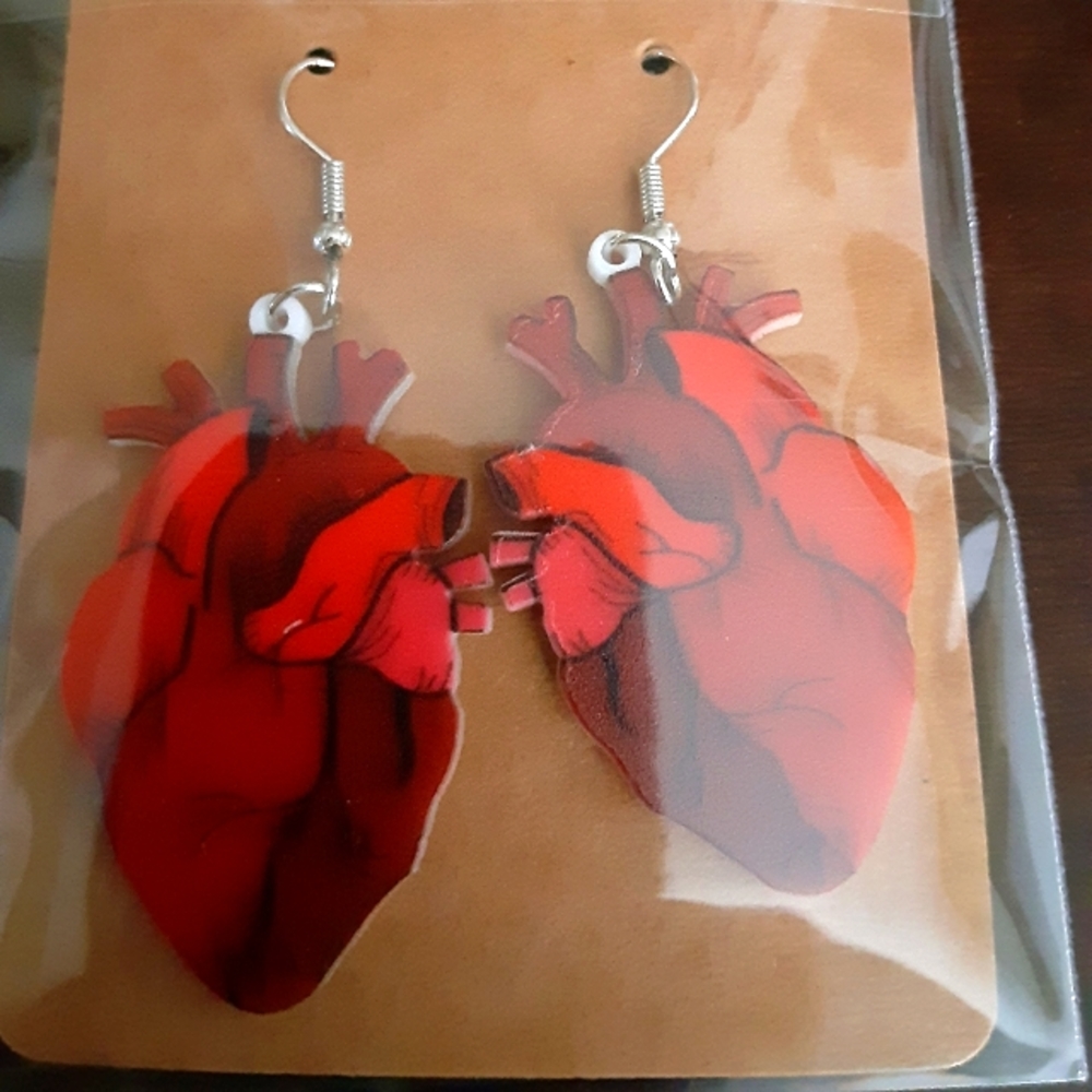 Retro heart earrings